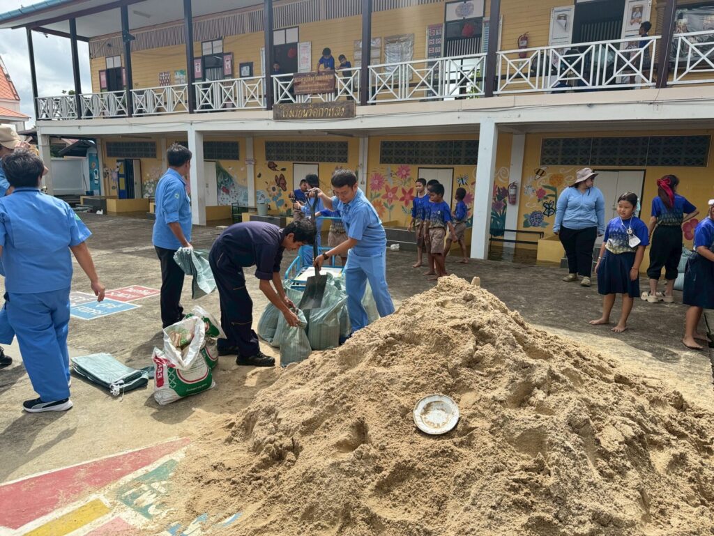 Csr 2025 ณ โรงเรียนวัดกาหลง บางบ่อ สมุทรปราการ (9)